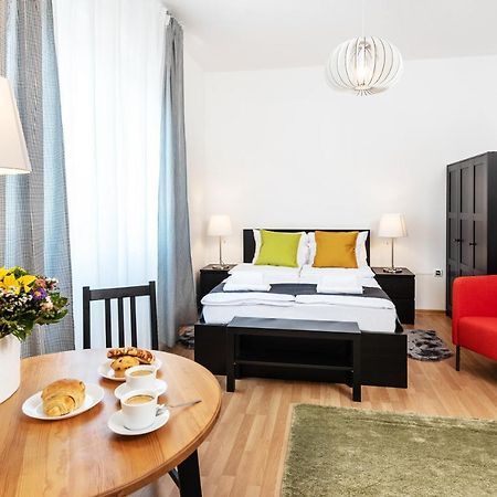 Studio Apartment Financial Park Beograd Eksteriør bilde