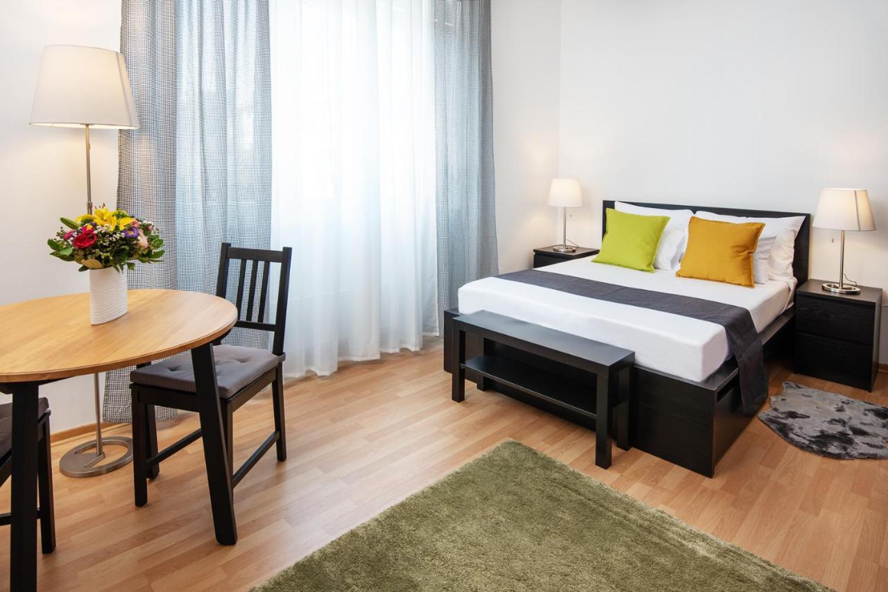 Studio Apartment Financial Park Beograd Eksteriør bilde
