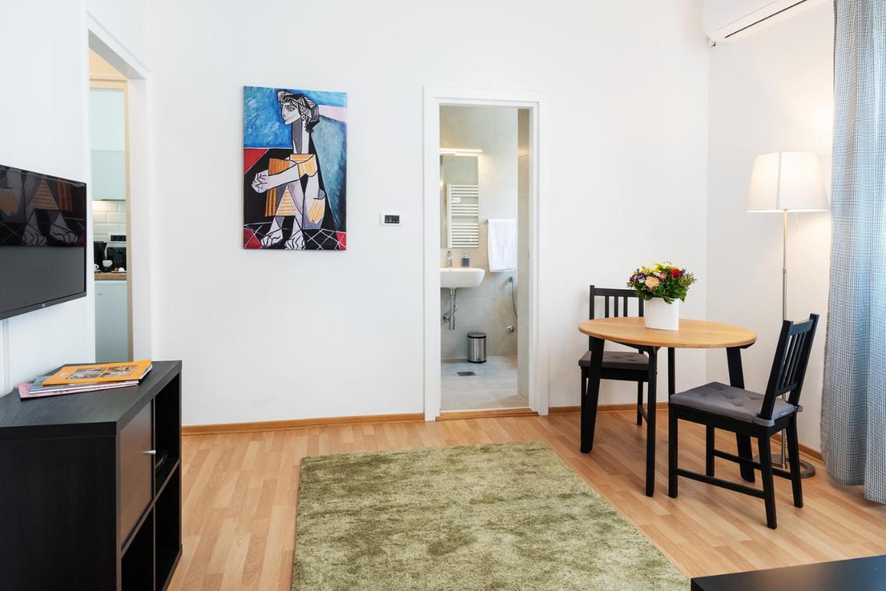 Studio Apartment Financial Park Beograd Eksteriør bilde