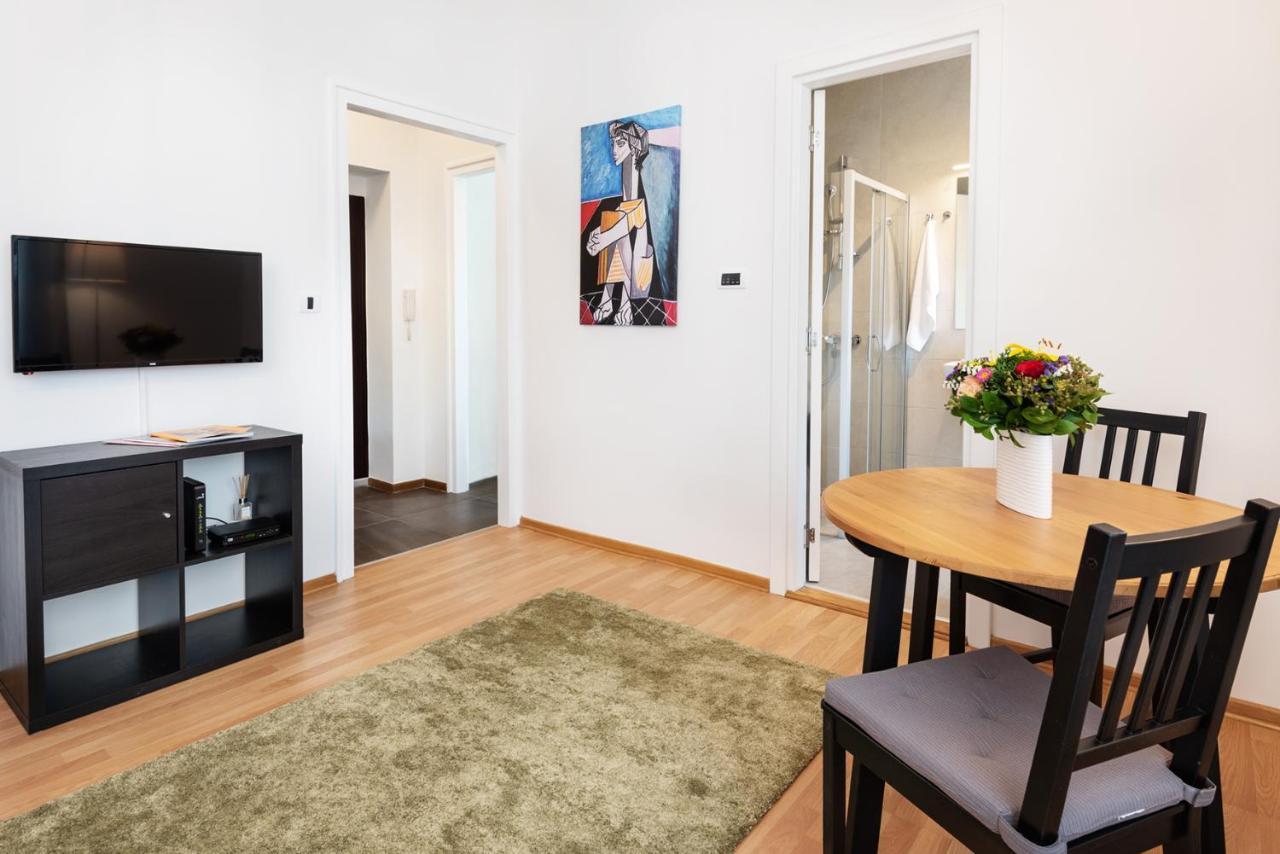Studio Apartment Financial Park Beograd Eksteriør bilde